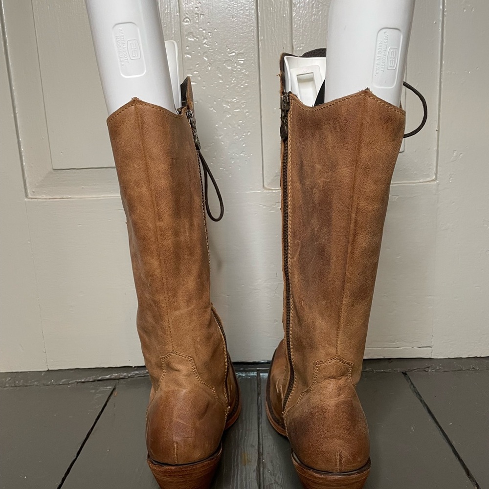 Elegant Tan Lace-Up Boots - Picture 4 of 6